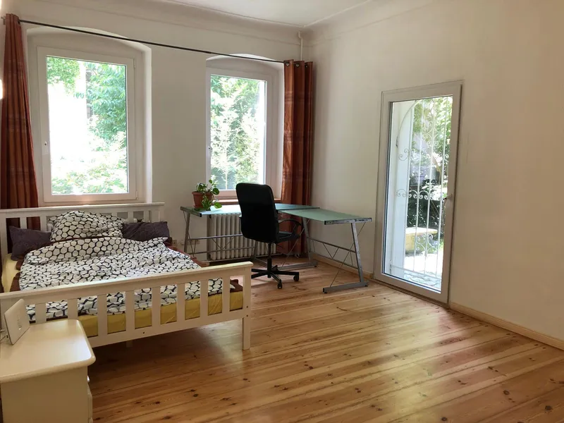 Zwei-Zimmerwohnung mit kleinem Garten in Steglitz — photo 1